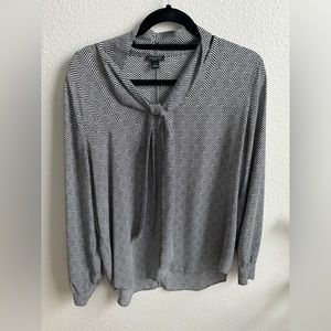 Ann Taylor Tied Long Sleeve - Large/Petite